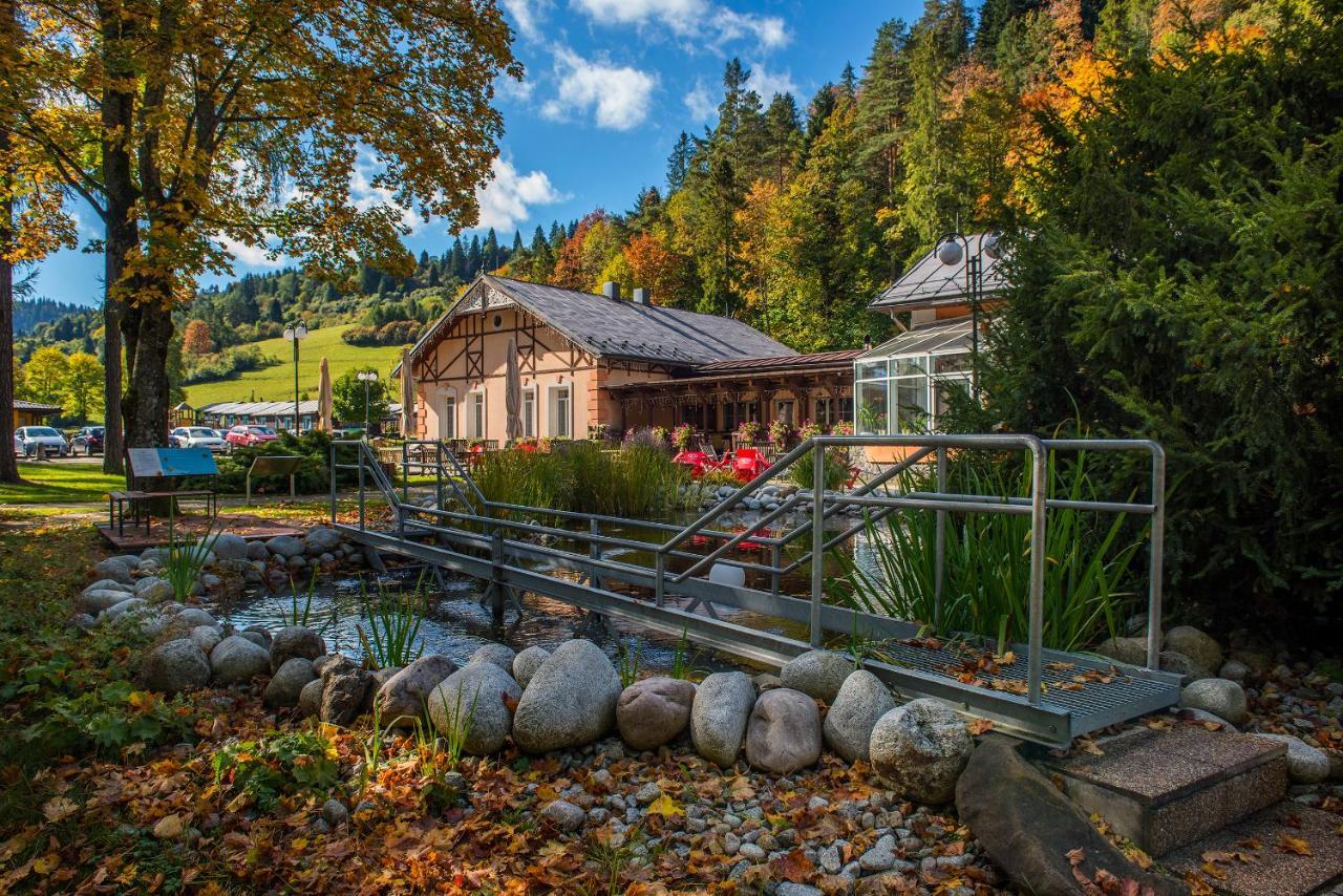 Kupelne Domceky - Kupele Cerveny Klastor Smerdzonka Exterior foto